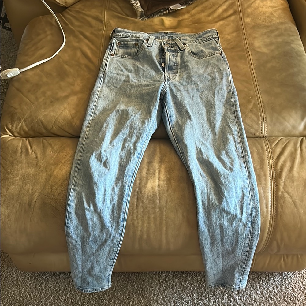 Levi’s 501 Classic Light Blue Denim Jeans 24x28 women’s